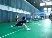 开云体育平台APP-羽毛球项目比赛现场气氛火爆，选手斗志昂扬的简单介绍