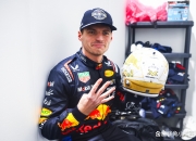 开云下载-迈凯伦横扫红牛二队，佩雷兹统治全场的简单介绍