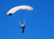 开云官方app入口-广东队单节拉开雄鹿，乔治成为关键先生