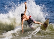 开云体育入口-年度焦点之战之夜，特奥成为全场焦点