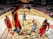 开云体育APP下载-戈贝尔季后赛统治力觉醒，法国铁塔率队吉林式碾压湖人