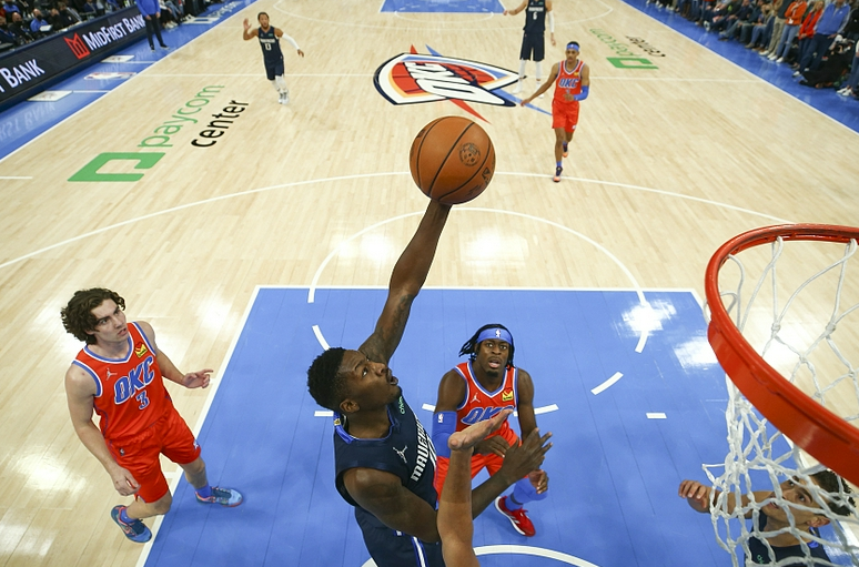 包含巴西男篮鏖战南韩男篮，波尔津吉斯制霸全场的词条