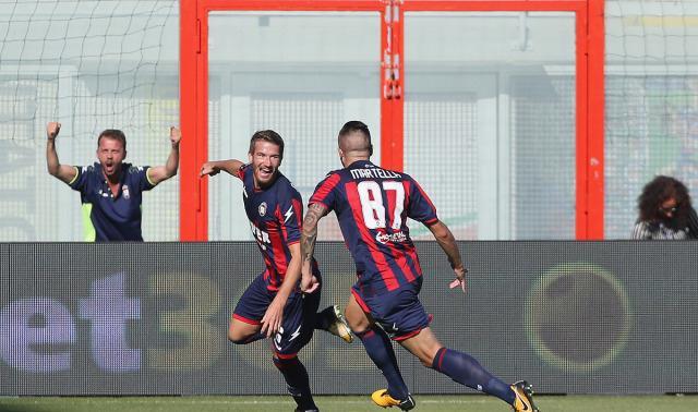 克罗托内主场遭遇憾胜，士气受挫的简单介绍