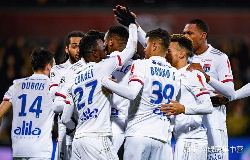 里昂新星闪耀舞台,助球队实现胜利 里昂新星闪耀舞台,助球队实现胜利