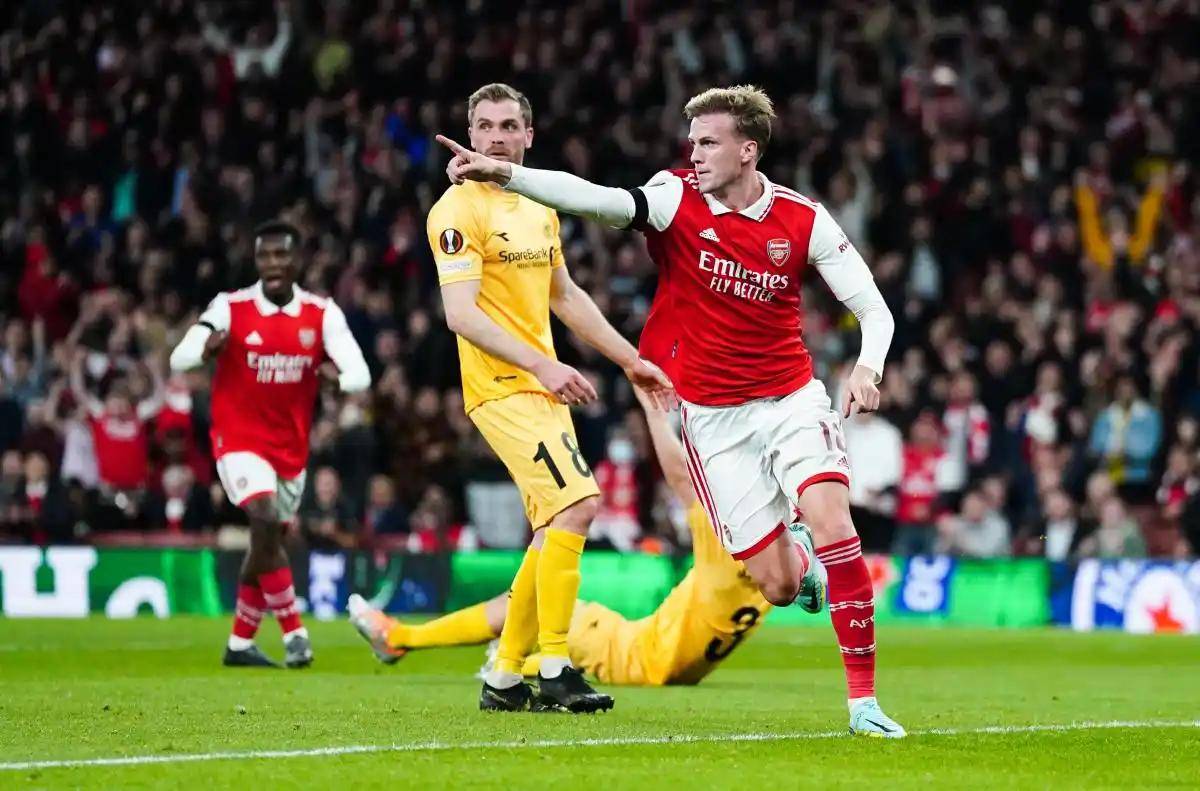 关于柏林联队员联手作战，取得重要胜利的信息