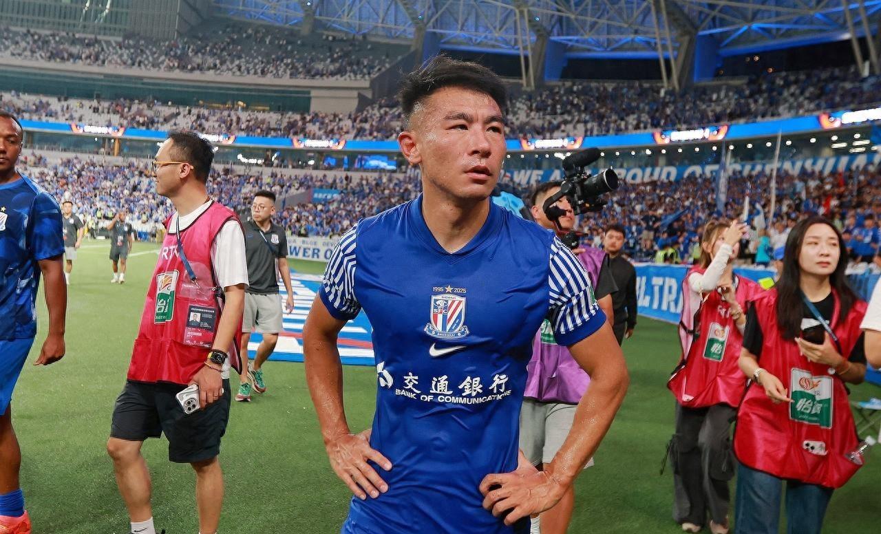 上海申花队员备战关键战役,力争取得胜利的简单介绍 上海申花队员备战关键战役,力争取得胜利的简单介绍