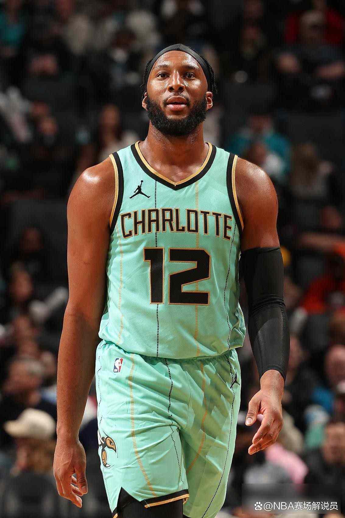 新秀得分力压老将，成为球队焦点