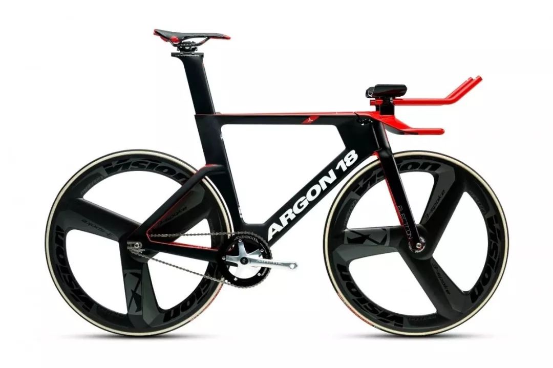 包含帕德博恩再次惊艳球迷，掀起胜利狂潮的词条