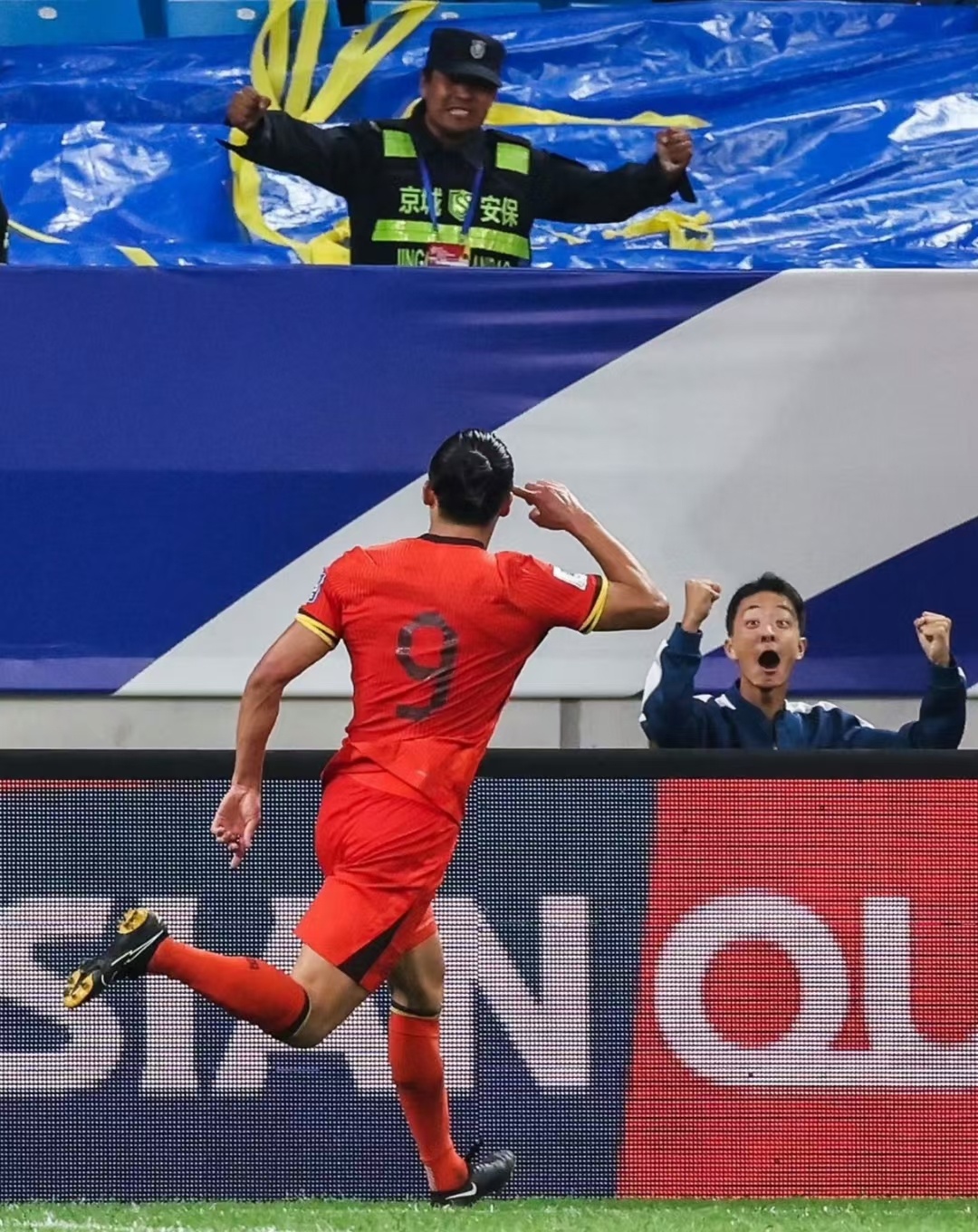 包含日本队客场获胜，实力明显凸显露的词条