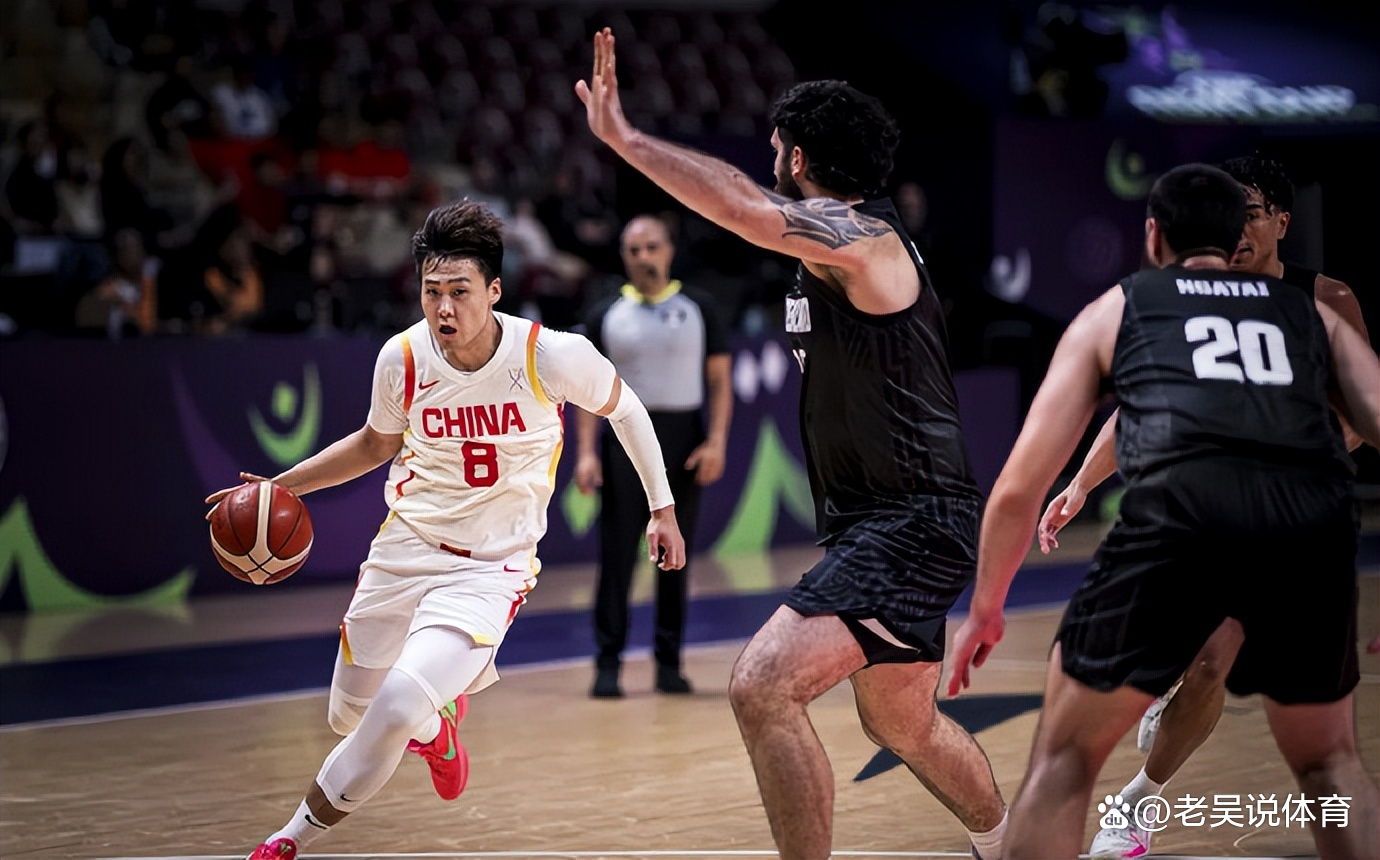 澳大利亚男篮力克菲律宾男篮，浓眉一己之力扛起全队的简单介绍