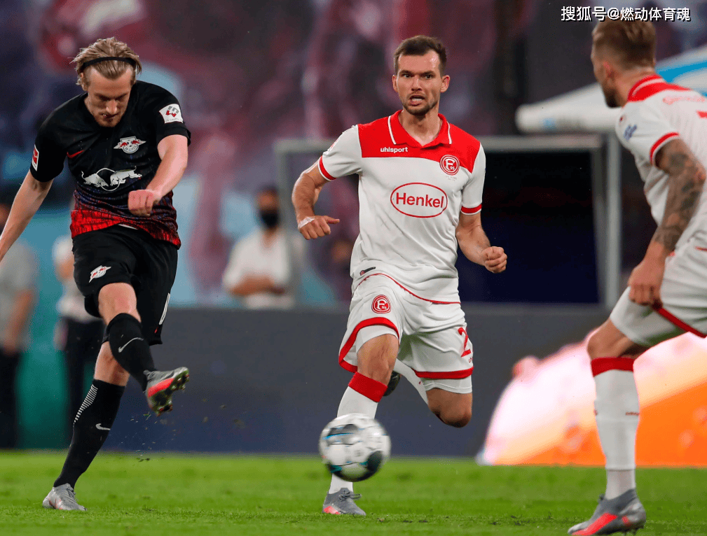 包含RB莱比锡后防漏洞频现,需加强防守训练的词条 包含RB莱比锡后防漏洞频现,需加强防守训练的词条