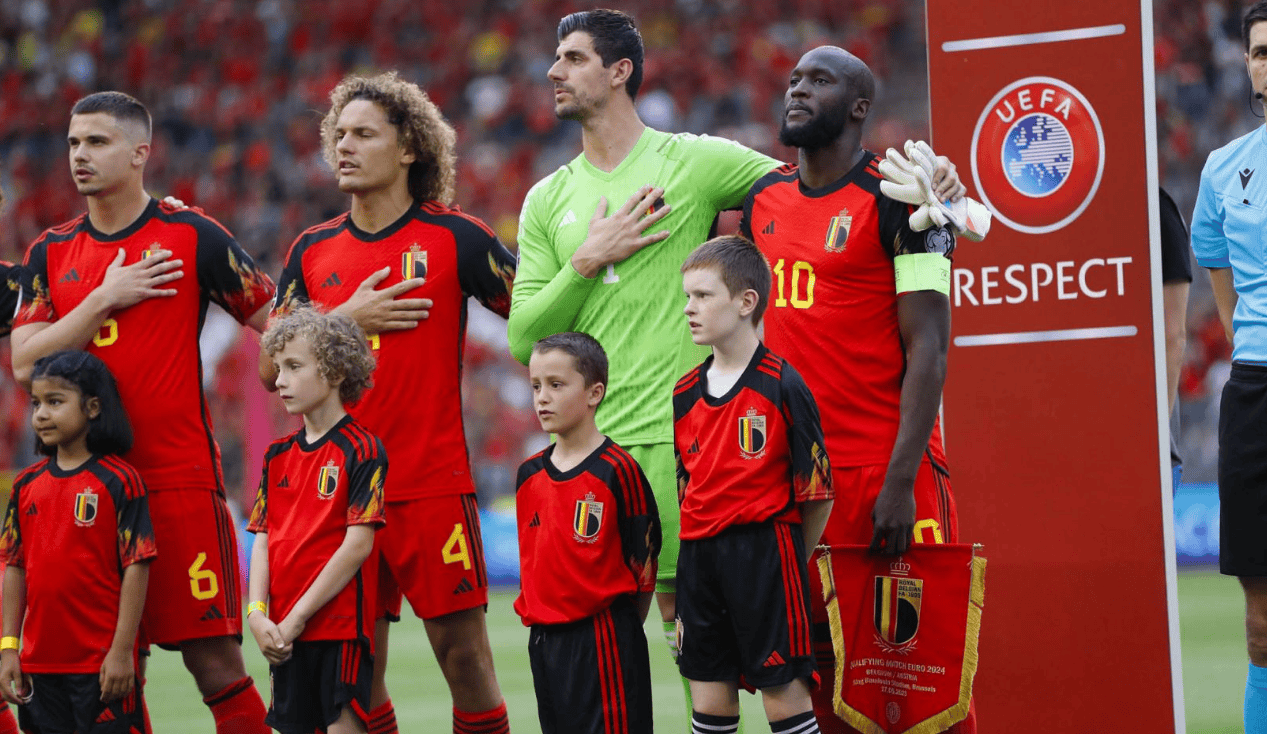 瑞典碾压曼联，库尔图瓦扛起全队的简单介绍