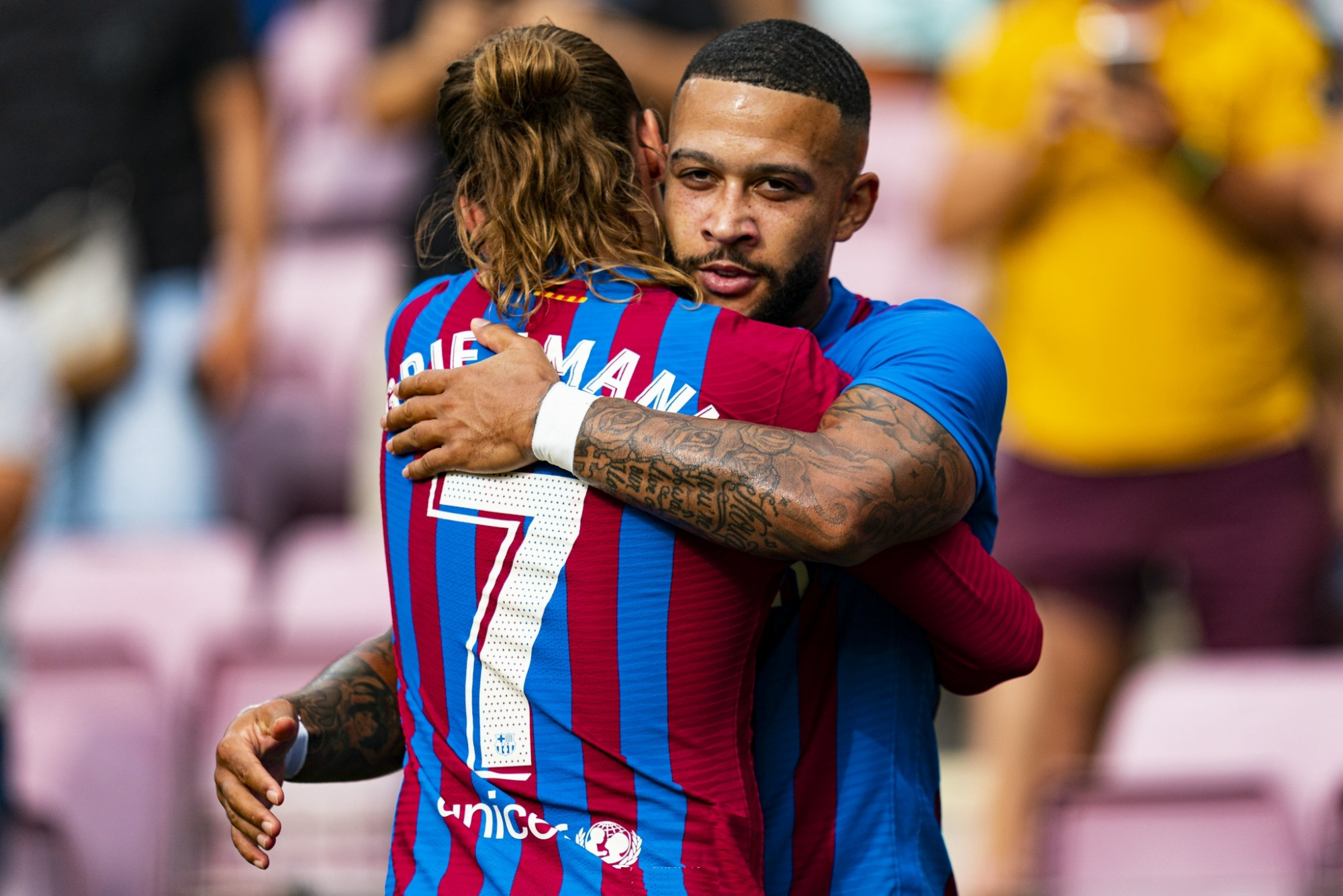 巴萨绝杀德国，范佩西送出助攻