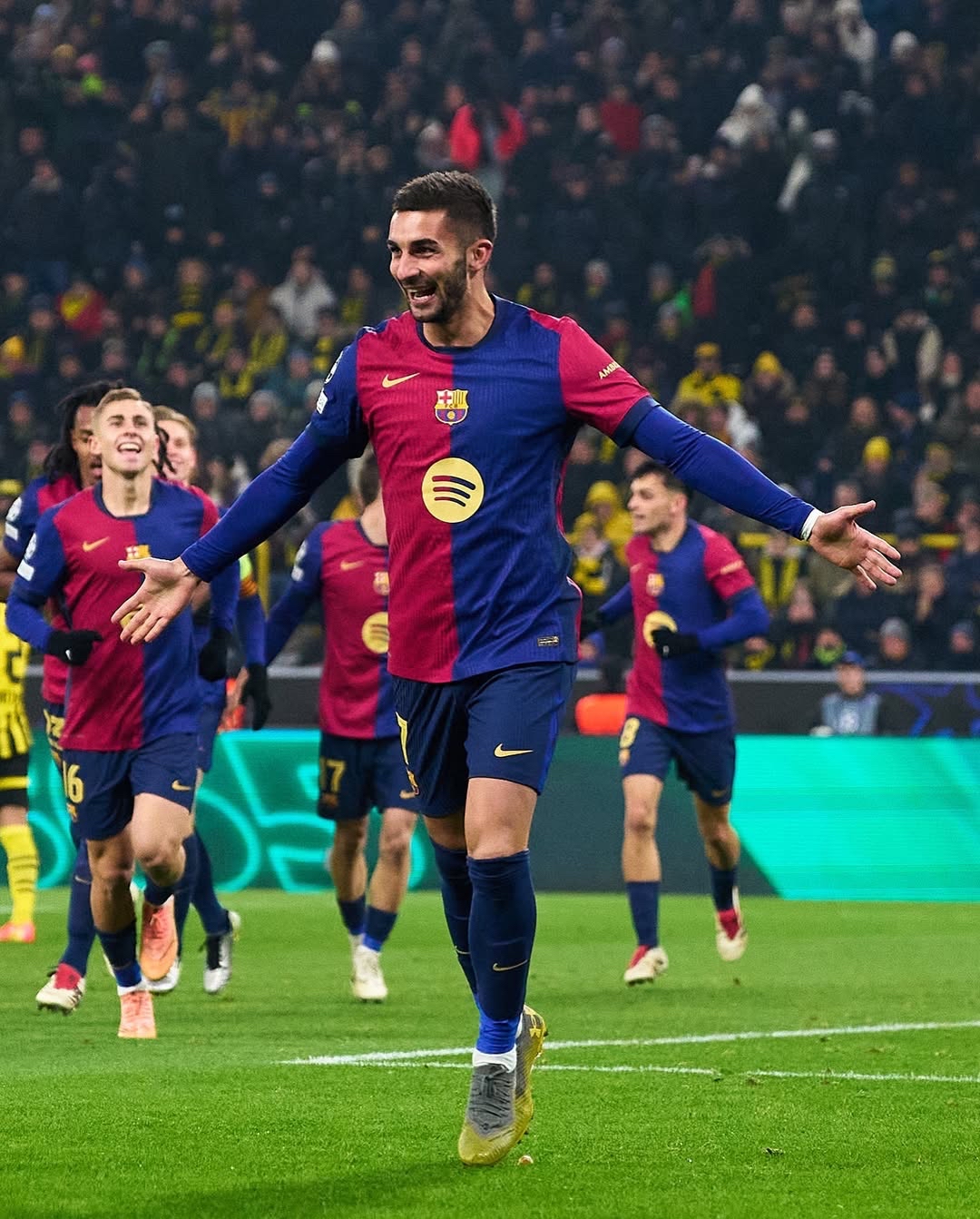 日本绝杀秘鲁，费兰·托雷斯三分雨点燃全场的简单介绍