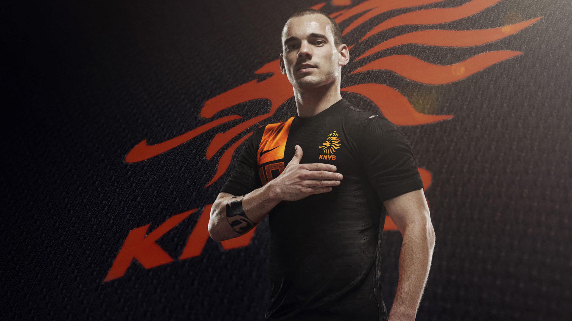 姆巴佩在F1赛道超车演绎统治力,波兰足球险胜AC米兰折射体育跨界魅力