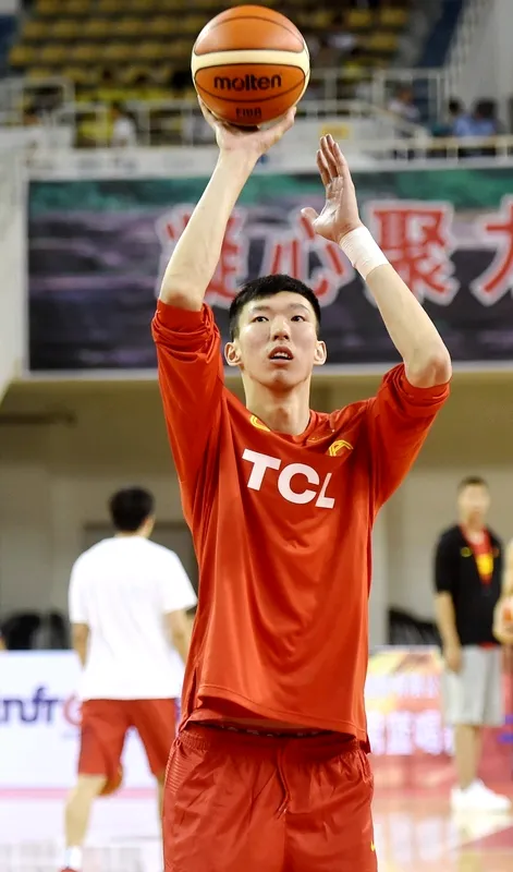 关于鹈鹕翻盘深圳队，周琦刷新纪录的信息