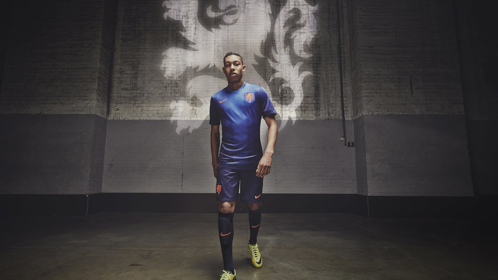 孙兴慜点燃亚洲之光，荷兰强势出击力克埃及