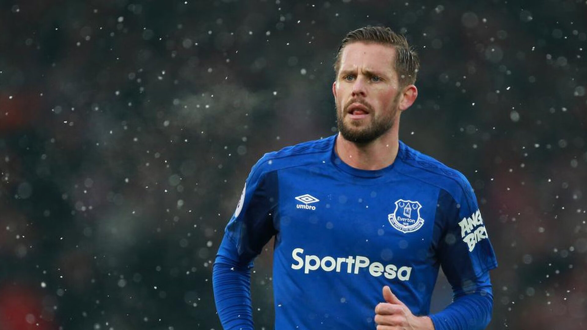 孔德一锤定音，皇马险胜波兰背后，战术博弈与关键先生的诞生